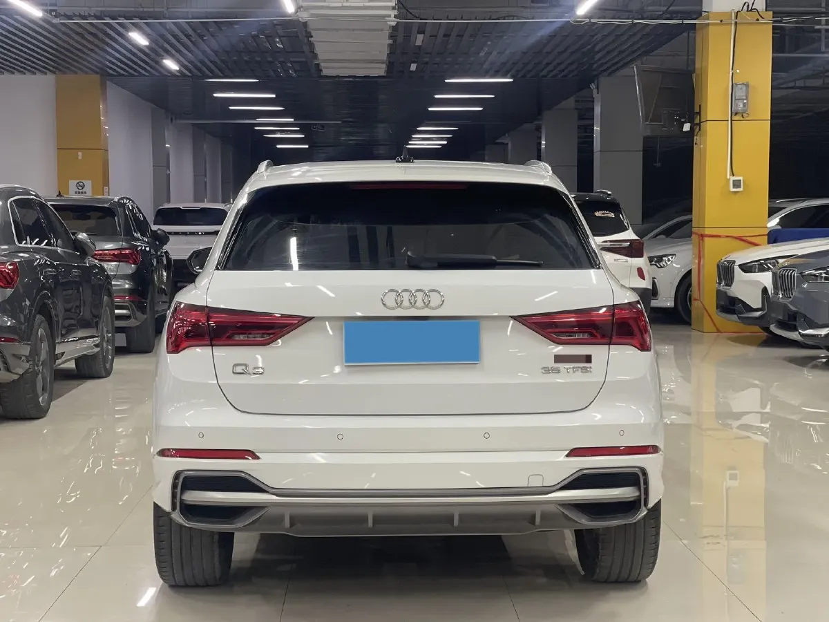 2022 Audi Q3 1.4T 150HP L4 7DCT,autocango,china used car exporter,china ev exporter,chinese used car exporter,chinese used ev exporter