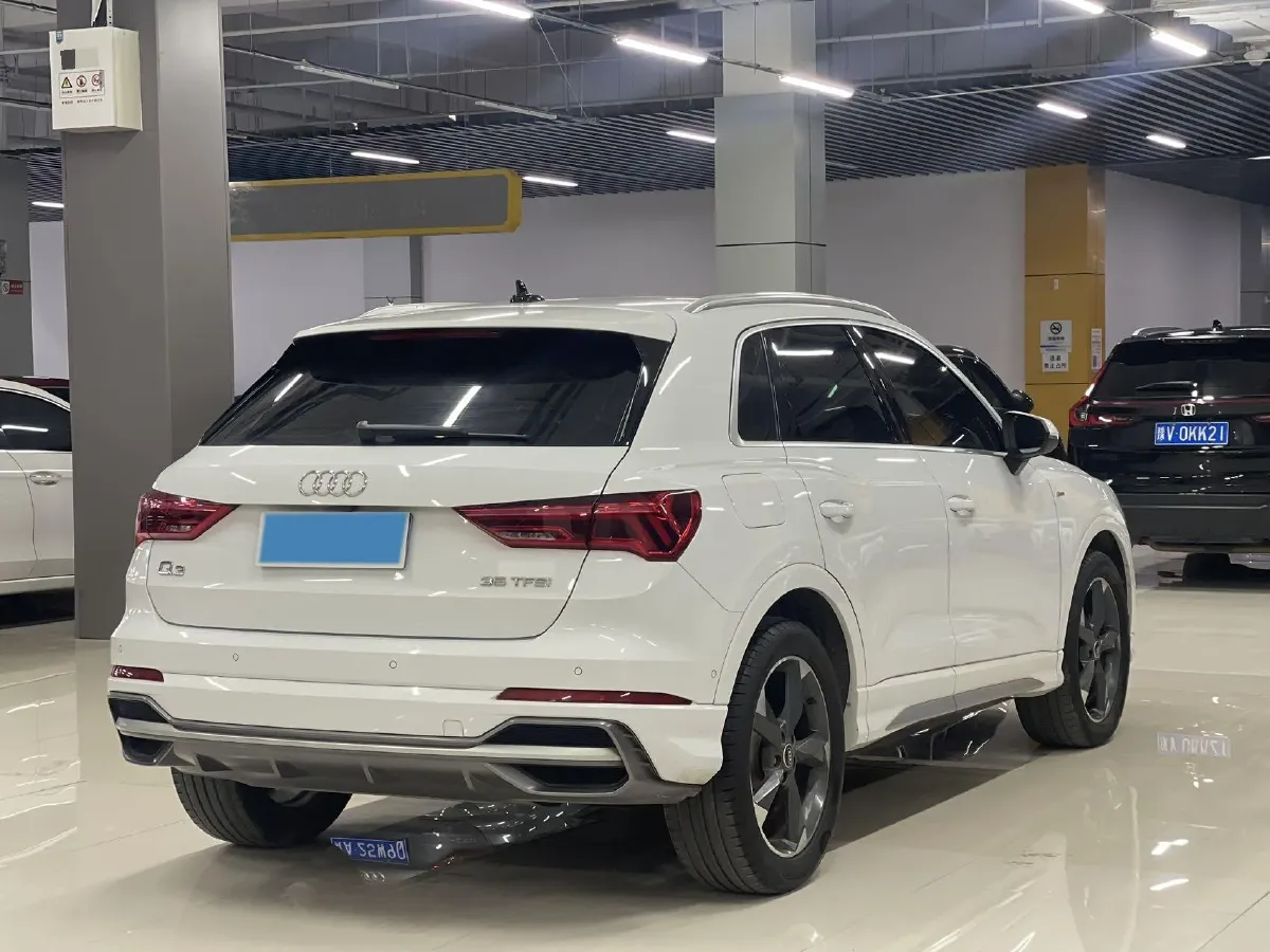 2022 Audi Q3 1.4T 150HP L4 7DCT,autocango,china used car exporter,china ev exporter,chinese used car exporter,chinese used ev exporter