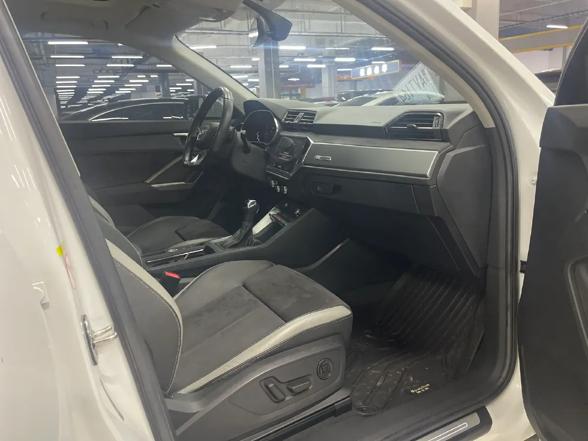 2022 Audi Q3 1.4T 150HP L4 7DCT,autocango,china used car exporter,china ev exporter,chinese used car exporter,chinese used ev exporter