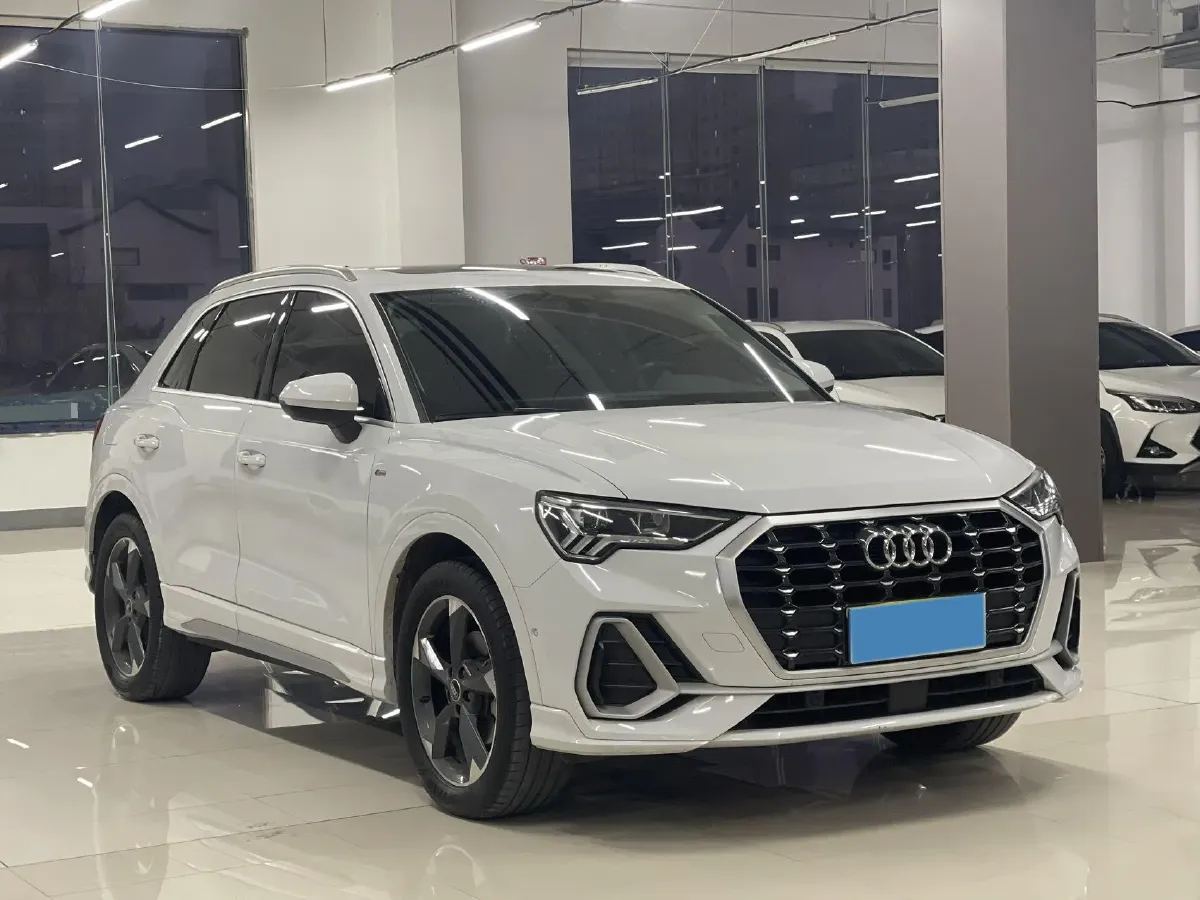 2022 Audi Q3 1.4T 150HP L4 7DCT,autocango,china used car exporter,china ev exporter,chinese used car exporter,chinese used ev exporter