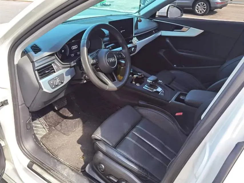 2020 Audi A4L 2.0T 190HP L4 7DCT,autocango,china used car exporter,china ev exporter,chinese used car exporter,chinese used ev exporter