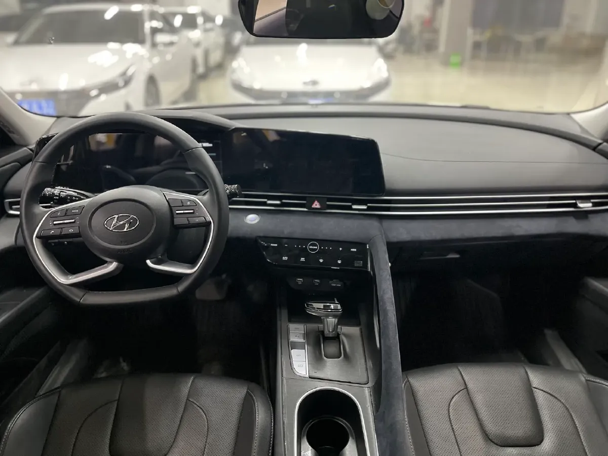 2022 Hyundai Elantra 1.5L 115HP L4 CVT,autocango,china used car exporter,china ev exporter,chinese used car exporter,chinese used ev exporter