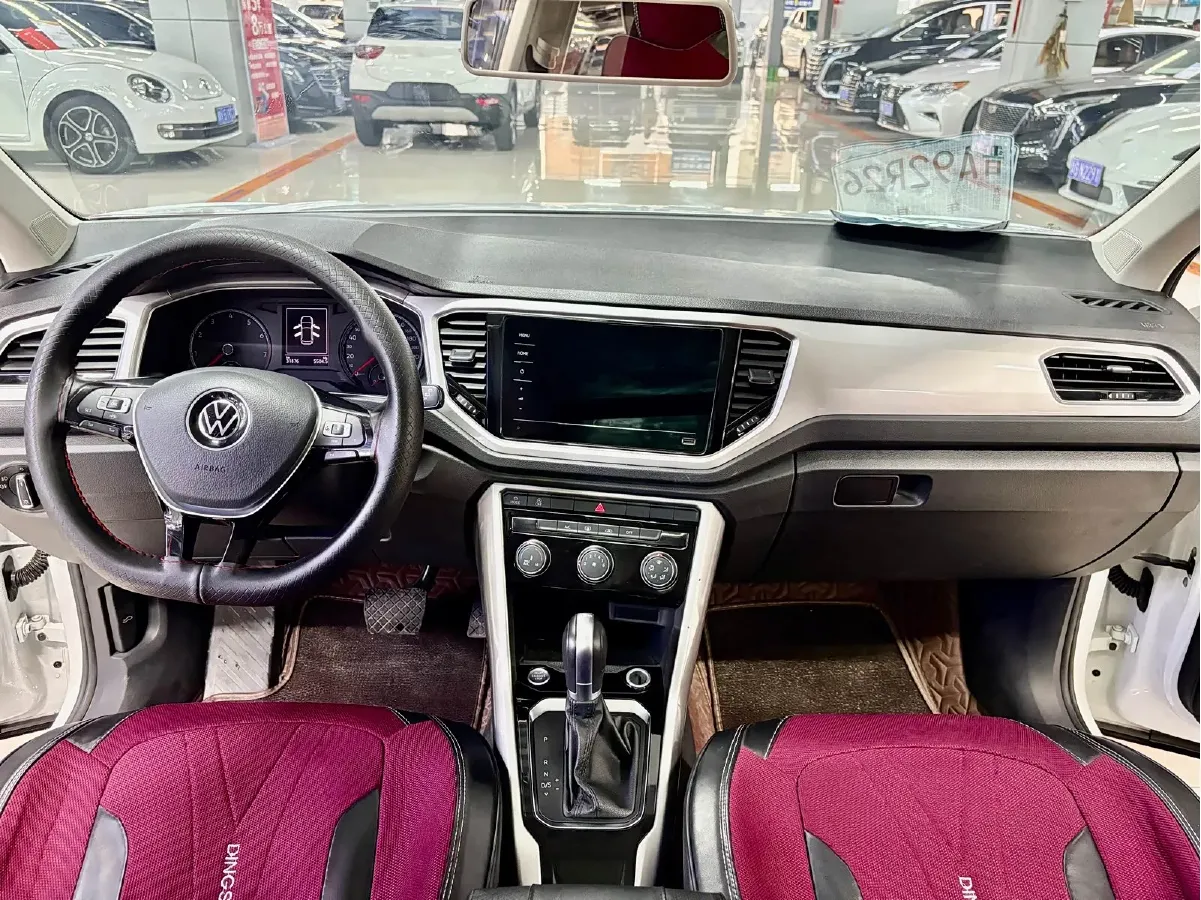 2022 Volkswagen T-Roc 1.4T 150HP L4 7DCT,autocango,china used car exporter,china ev exporter,chinese used car exporter,chinese used ev exporter