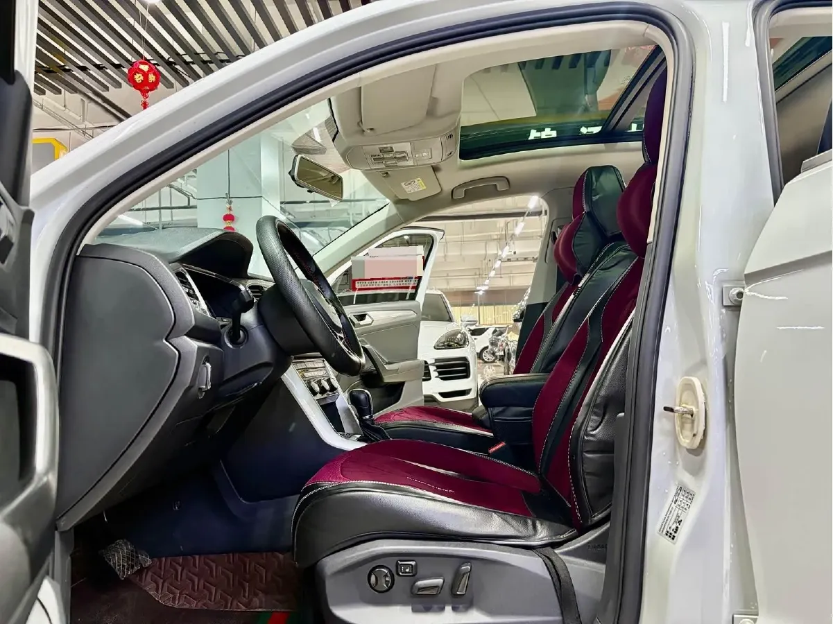 2022 Volkswagen T-Roc 1.4T 150HP L4 7DCT,autocango,china used car exporter,china ev exporter,chinese used car exporter,chinese used ev exporter