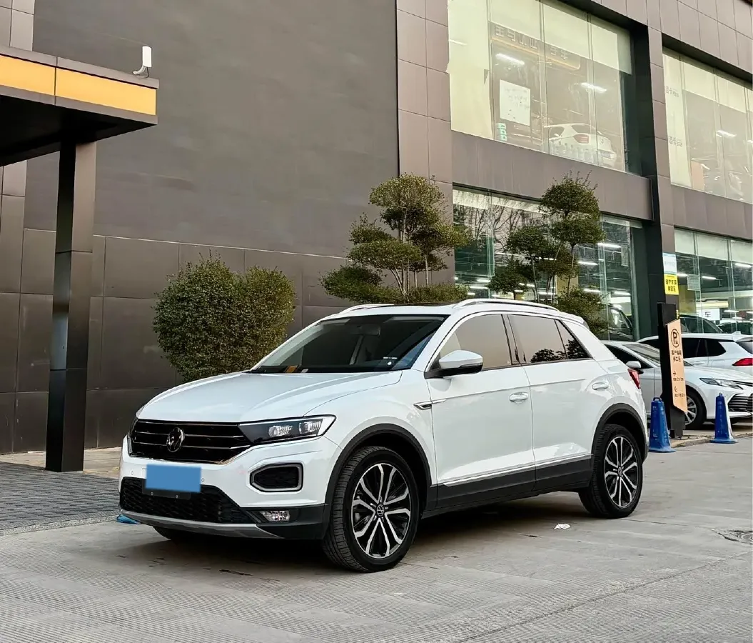 2022 Volkswagen T-Roc 1.4T 150HP L4 7DCT,autocango,china used car exporter,china ev exporter,chinese used car exporter,chinese used ev exporter