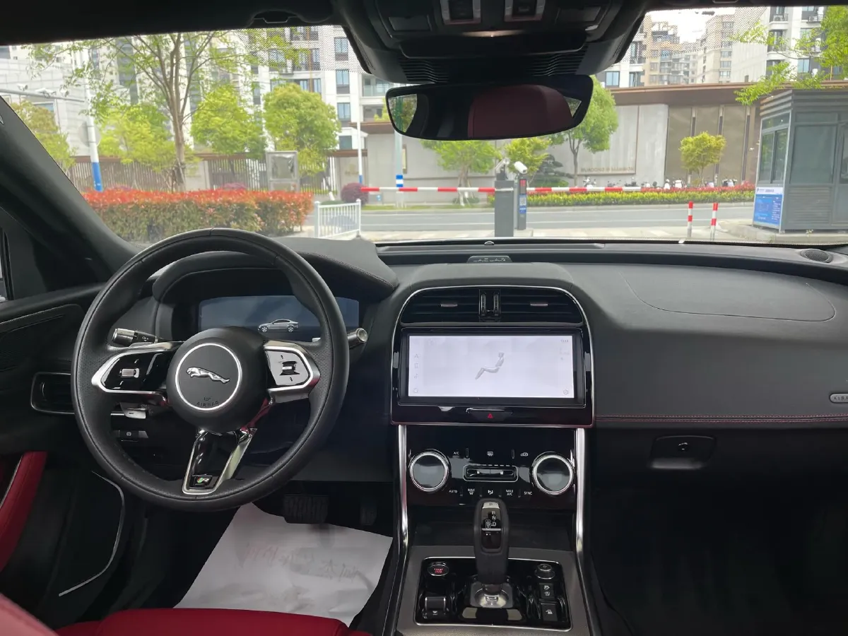 2021 Jaguar XEL 2.0T 250HP L4 8AT,autocango,china used car exporter,china ev exporter,chinese used car exporter,chinese used ev exporter
