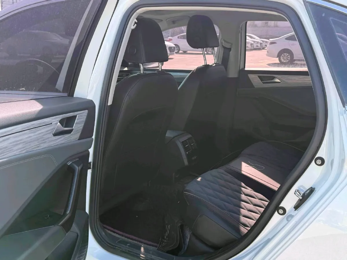 2023 Volkswagen Sagitar 1.5T 160HP L4 7DCT,autocango,china used car exporter,china ev exporter,chinese used car exporter,chinese used ev exporter