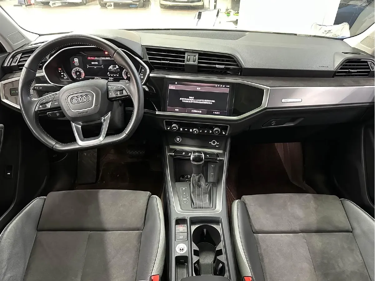 2021 Audi Q3 1.4T 150HP L4 7DCT,autocango,china used car exporter,china ev exporter,chinese used car exporter,chinese used ev exporter