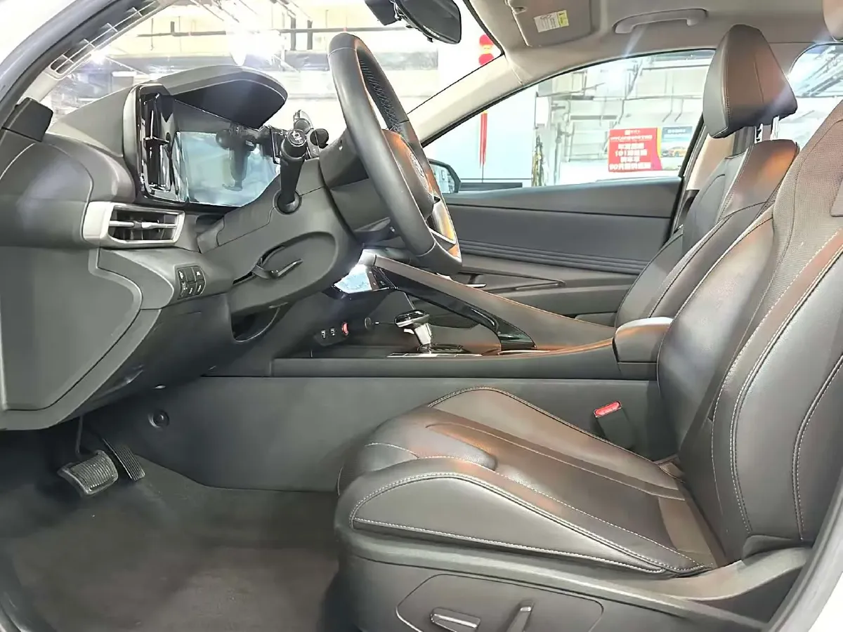 2021 Hyundai Elantra 1.5L 115HP L4 CVT,autocango,china used car exporter,china ev exporter,chinese used car exporter,chinese used ev exporter