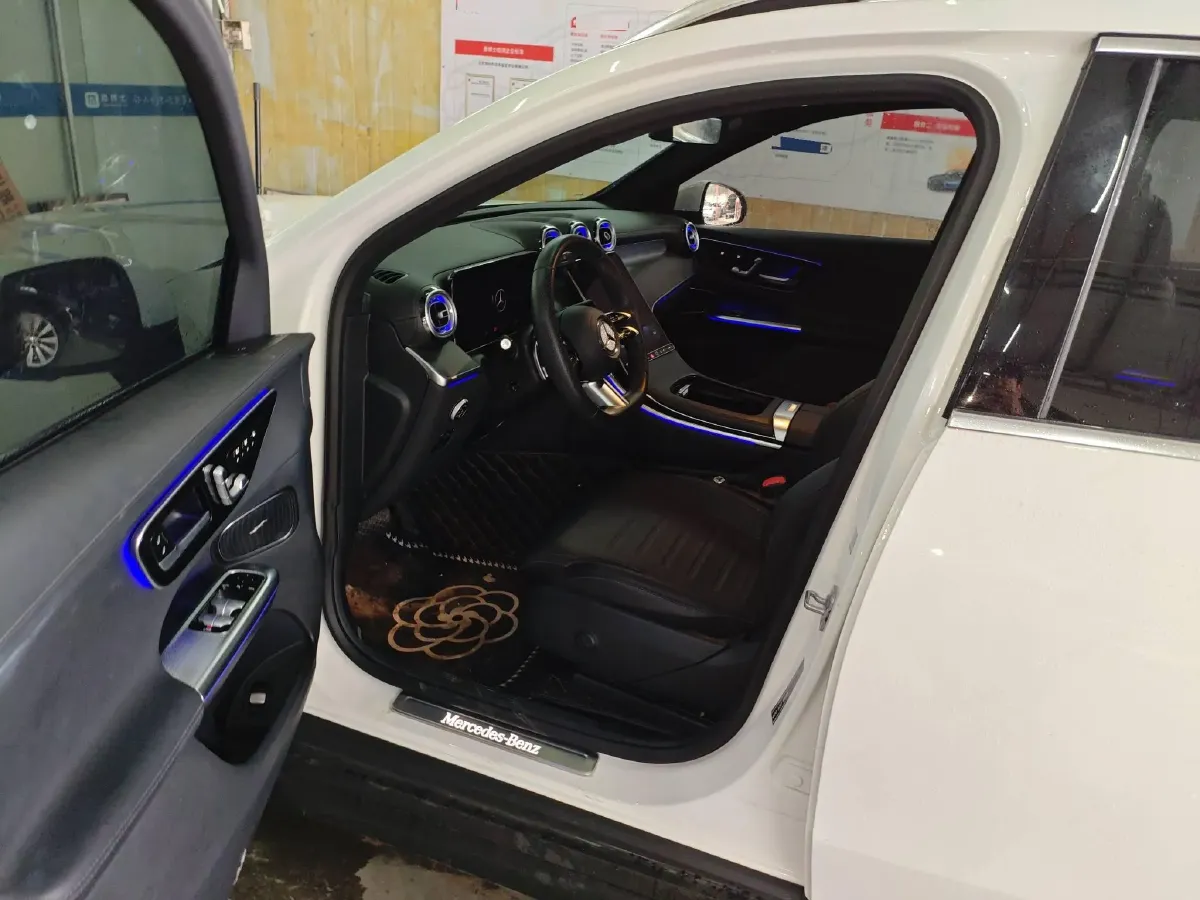 2024 Mercedes-Benz GLC Class 2.0T 204HP L4 9AT,autocango,china used car exporter,china ev exporter,chinese used car exporter,chinese used ev exporter