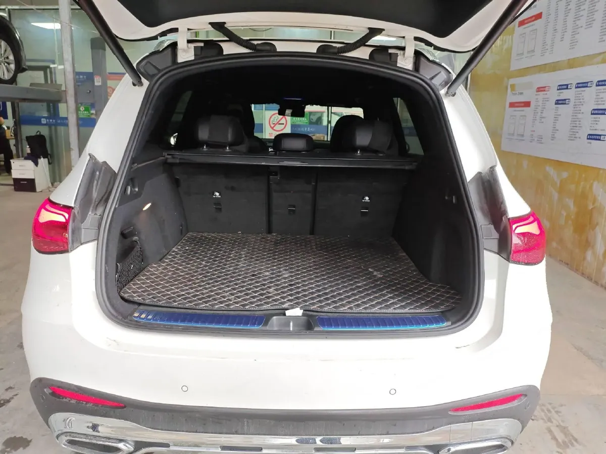 2024 Mercedes-Benz GLC Class 2.0T 204HP L4 9AT,autocango,china used car exporter,china ev exporter,chinese used car exporter,chinese used ev exporter