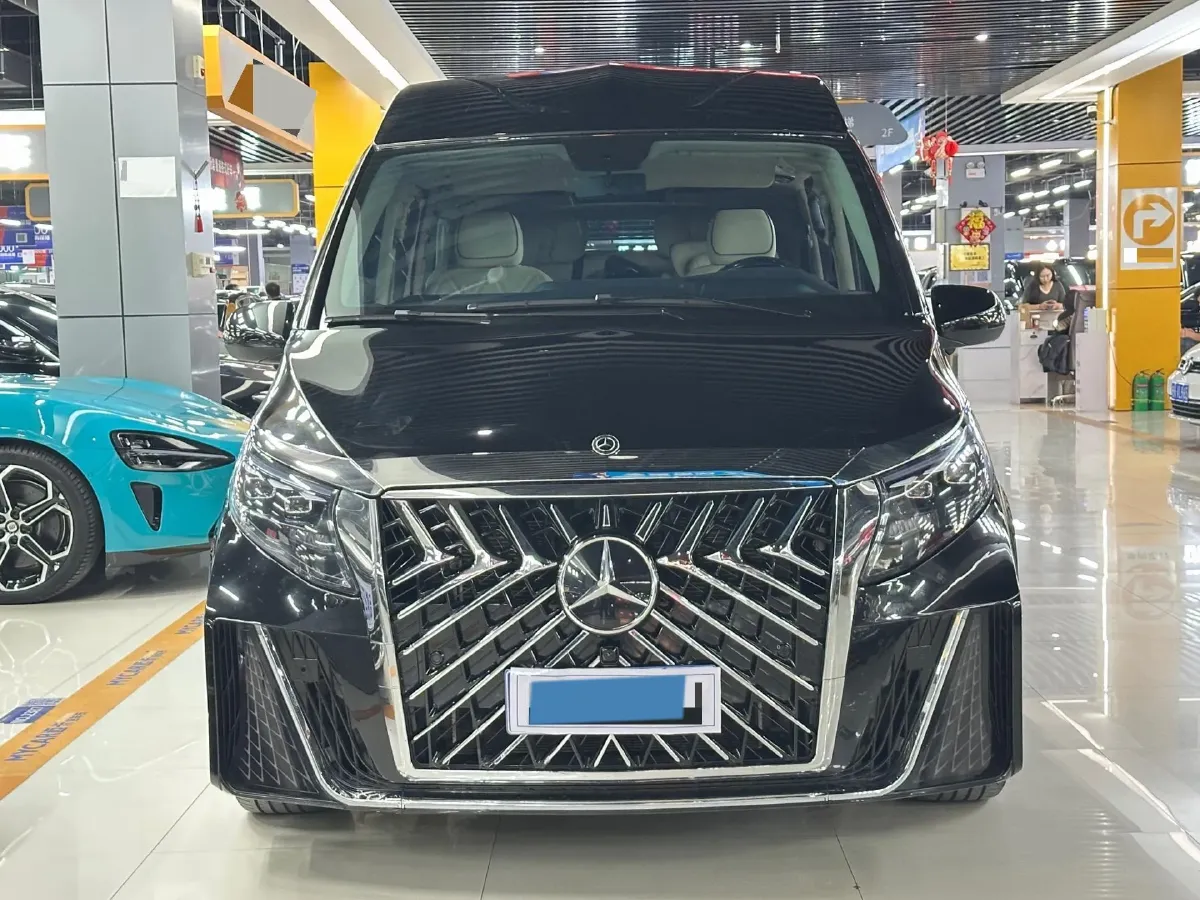 2024 Mercedes-Benz V Class 2.0T 231HP L4 9AT,autocango,china used car exporter,china ev exporter,chinese used car exporter,chinese used ev exporter