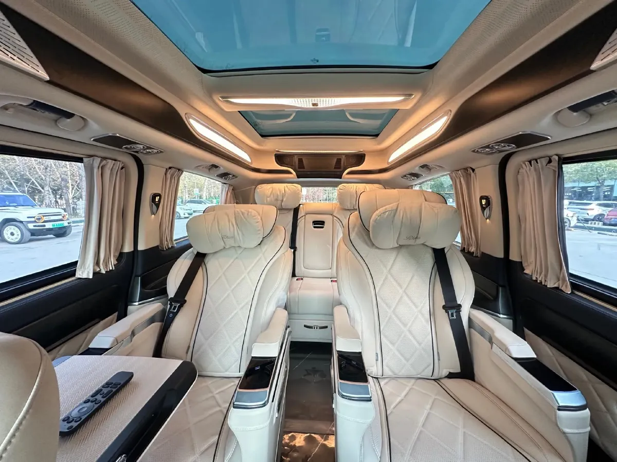 2024 Mercedes-Benz V Class 2.0T 231HP L4 9AT,autocango,china used car exporter,china ev exporter,chinese used car exporter,chinese used ev exporter