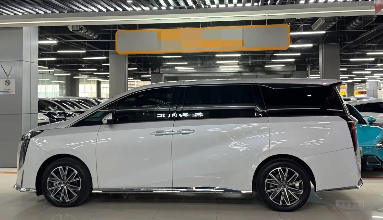 2024 GAC Trumpchi M8 2.0T 252HP L4 8AT,autocango,china used car exporter,china ev exporter,chinese used car exporter,chinese used ev exporter