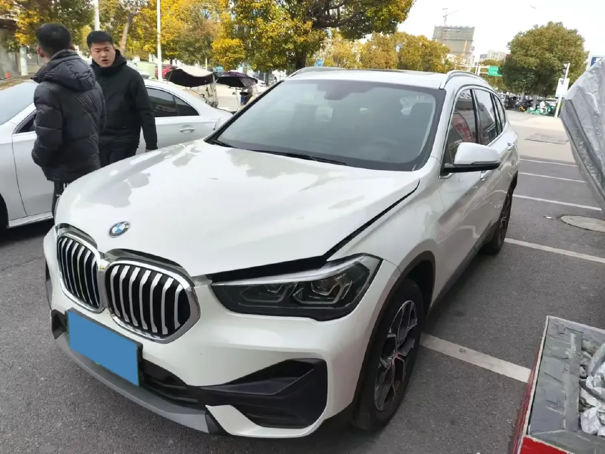 2022 BMW X1 2.0T 192HP L4 7DCT,autocango,china used car exporter,china ev exporter,chinese used car exporter,chinese used ev exporter