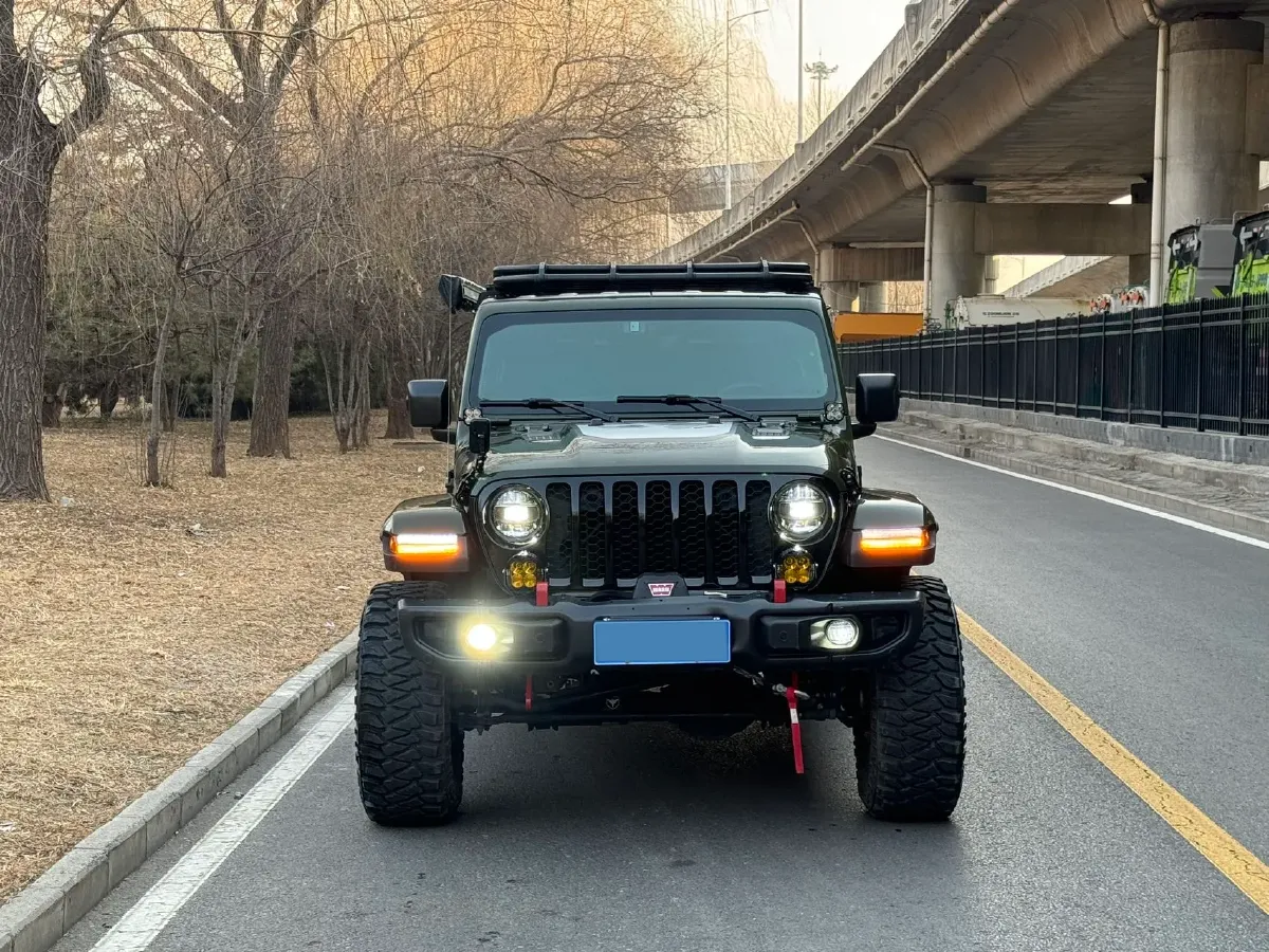 2022 Jeep Gladiator 3.6L 284HP V6 8AT,autocango,china used car exporter,china ev exporter,chinese used car exporter,chinese used ev exporter
