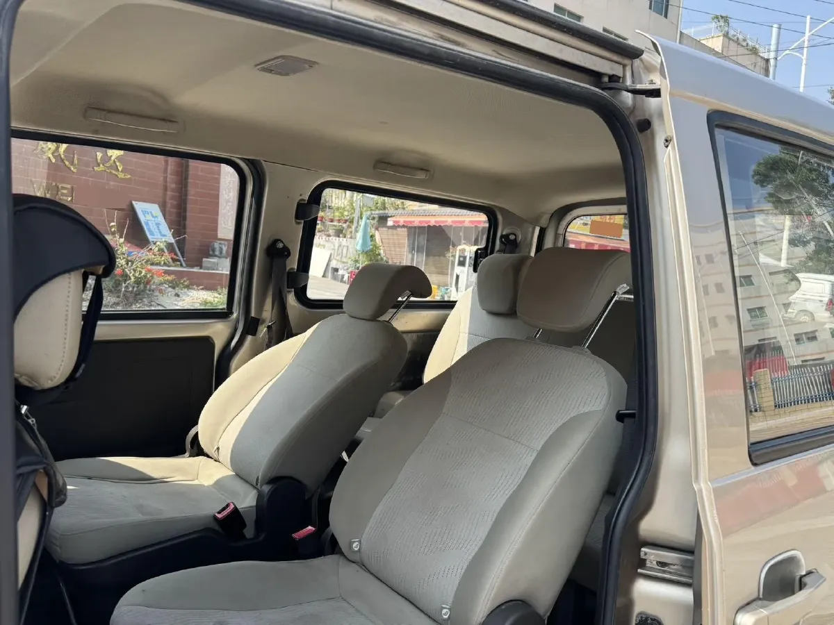 2016 WuLing RongGuang V 1.5L 112HP L4 5MT,autocango,china used car exporter,china ev exporter,chinese used car exporter,chinese used ev exporter