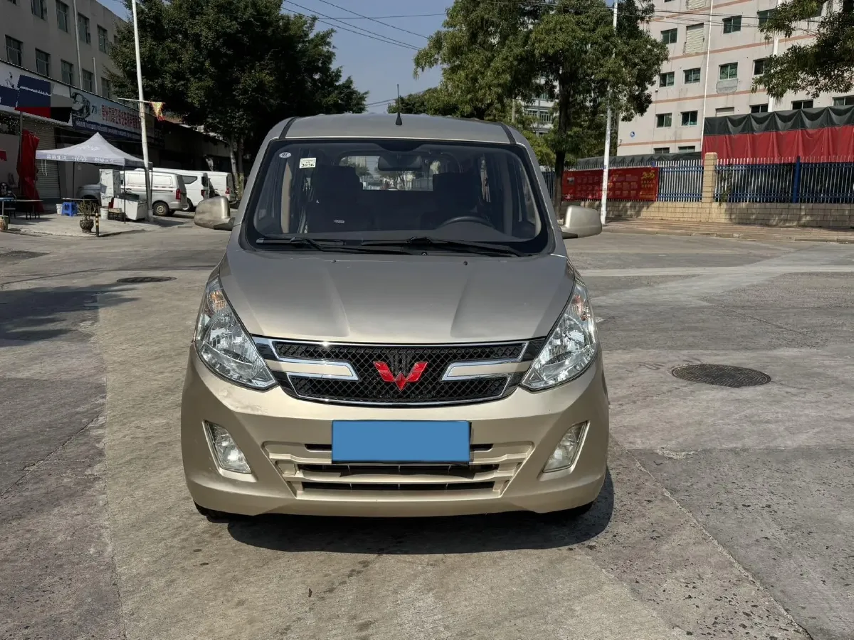 2016 WuLing RongGuang V 1.5L 112HP L4 5MT,autocango,china used car exporter,china ev exporter,chinese used car exporter,chinese used ev exporter