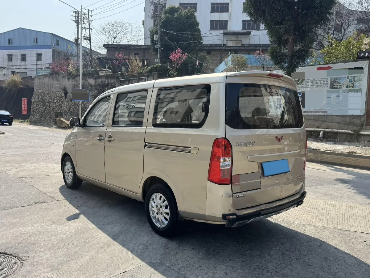 2016 WuLing RongGuang V 1.5L 112HP L4 5MT,autocango,china used car exporter,china ev exporter,chinese used car exporter,chinese used ev exporter