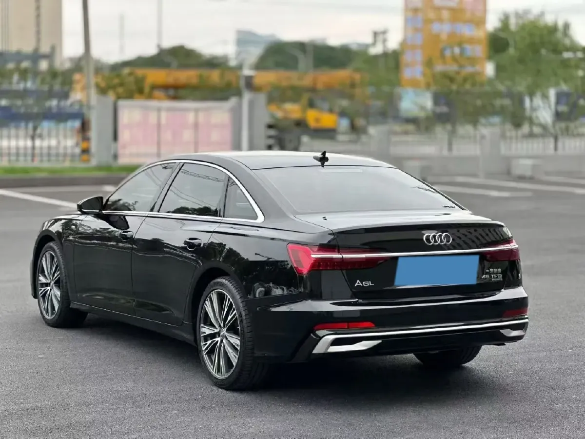 2020 Audi A6L 2.0T 224HP L4 7DCT,autocango,china used car exporter,china ev exporter,chinese used car exporter,chinese used ev exporter