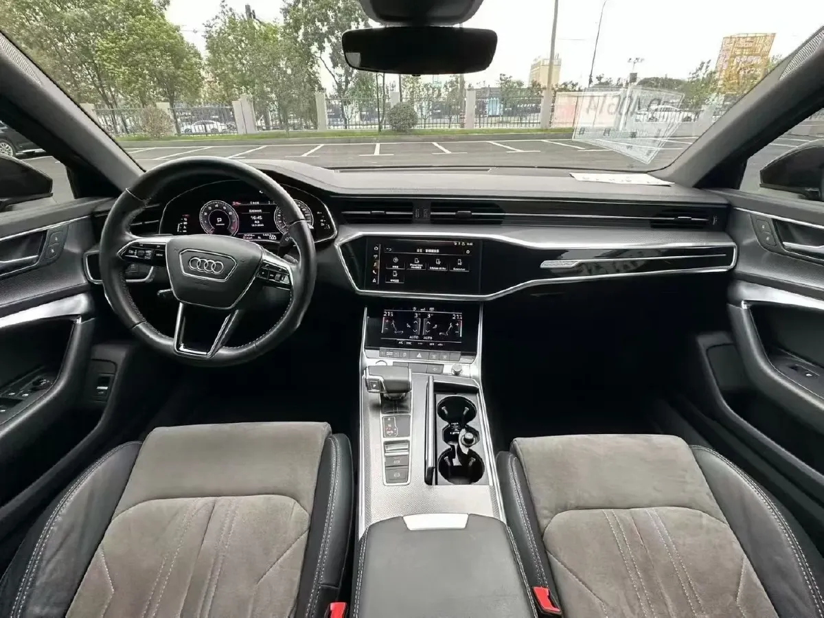 2020 Audi A6L 2.0T 224HP L4 7DCT,autocango,china used car exporter,china ev exporter,chinese used car exporter,chinese used ev exporter