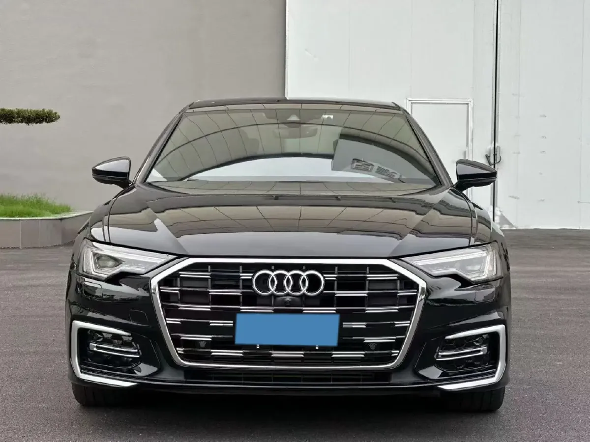 2020 Audi A6L 2.0T 224HP L4 7DCT,autocango,china used car exporter,china ev exporter,chinese used car exporter,chinese used ev exporter