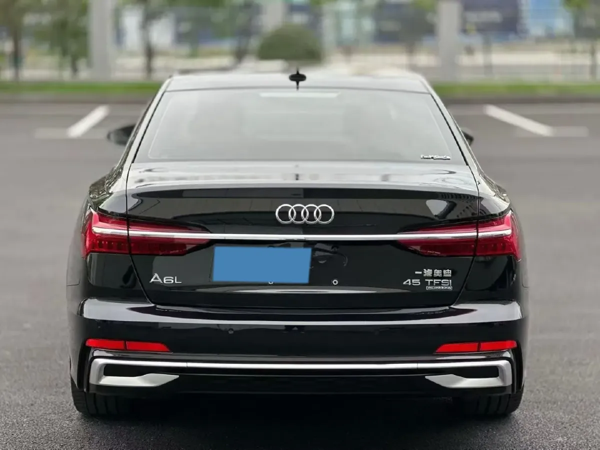 2020 Audi A6L 2.0T 224HP L4 7DCT,autocango,china used car exporter,china ev exporter,chinese used car exporter,chinese used ev exporter