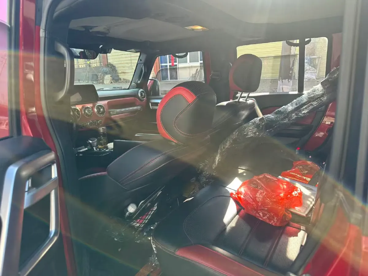 2019 Beijing BJ40 2.0T 218HP L4 6AT,autocango,china used car exporter,china ev exporter,chinese used car exporter,chinese used ev exporter
