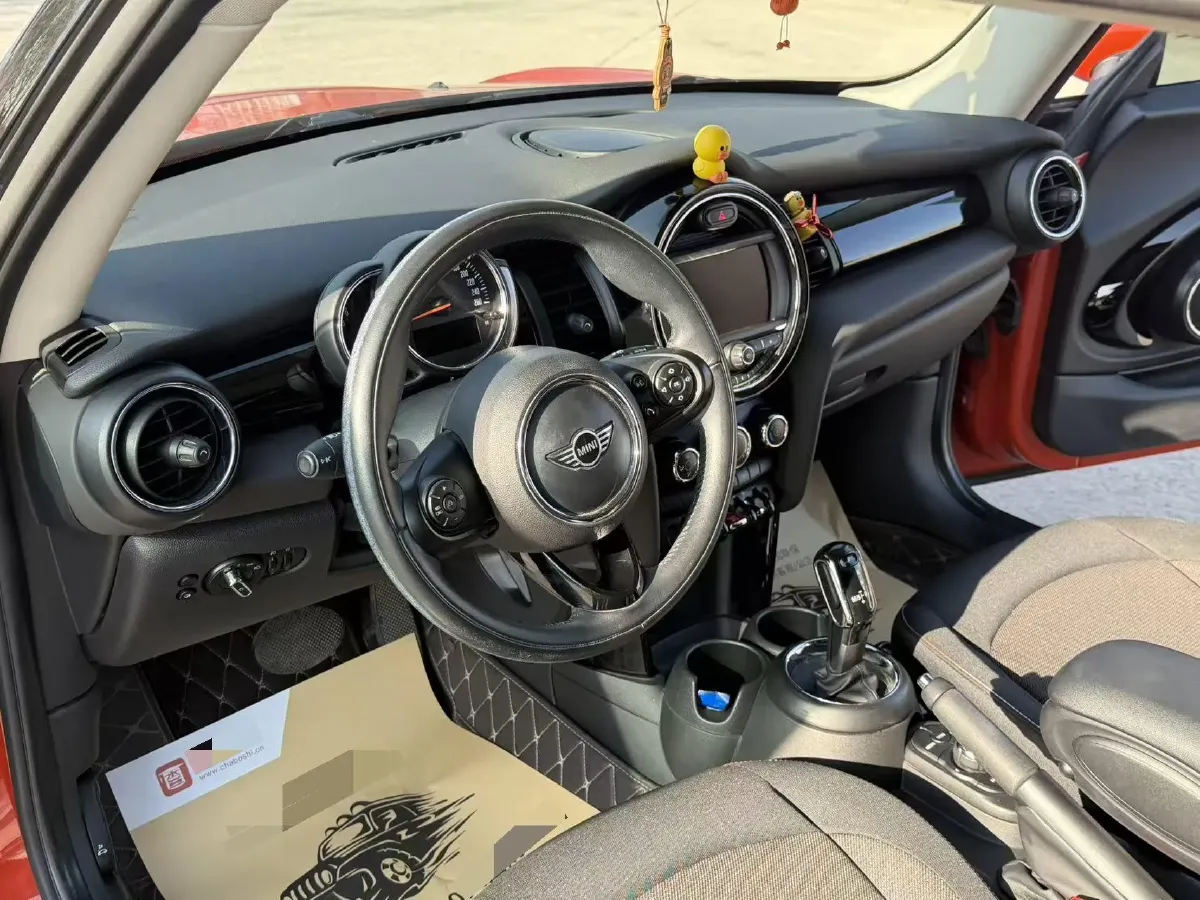 2019 MINI MINI 1.5T 102HP L3 7DCT,autocango,china used car exporter,china ev exporter,chinese used car exporter,chinese used ev exporter