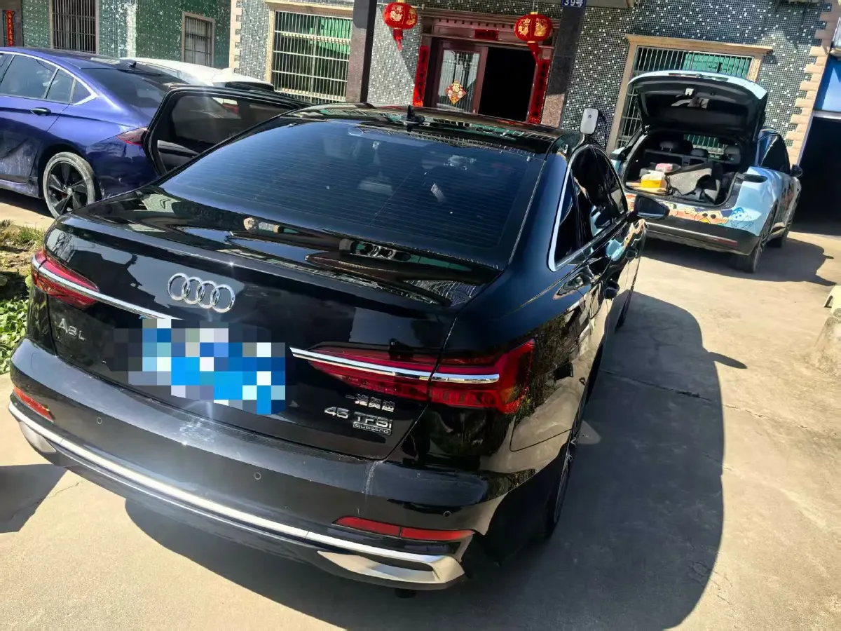 2025 Audi A6L 2.0T 245HP L4 7DCT,autocango,china used car exporter,china ev exporter,chinese used car exporter,chinese used ev exporter