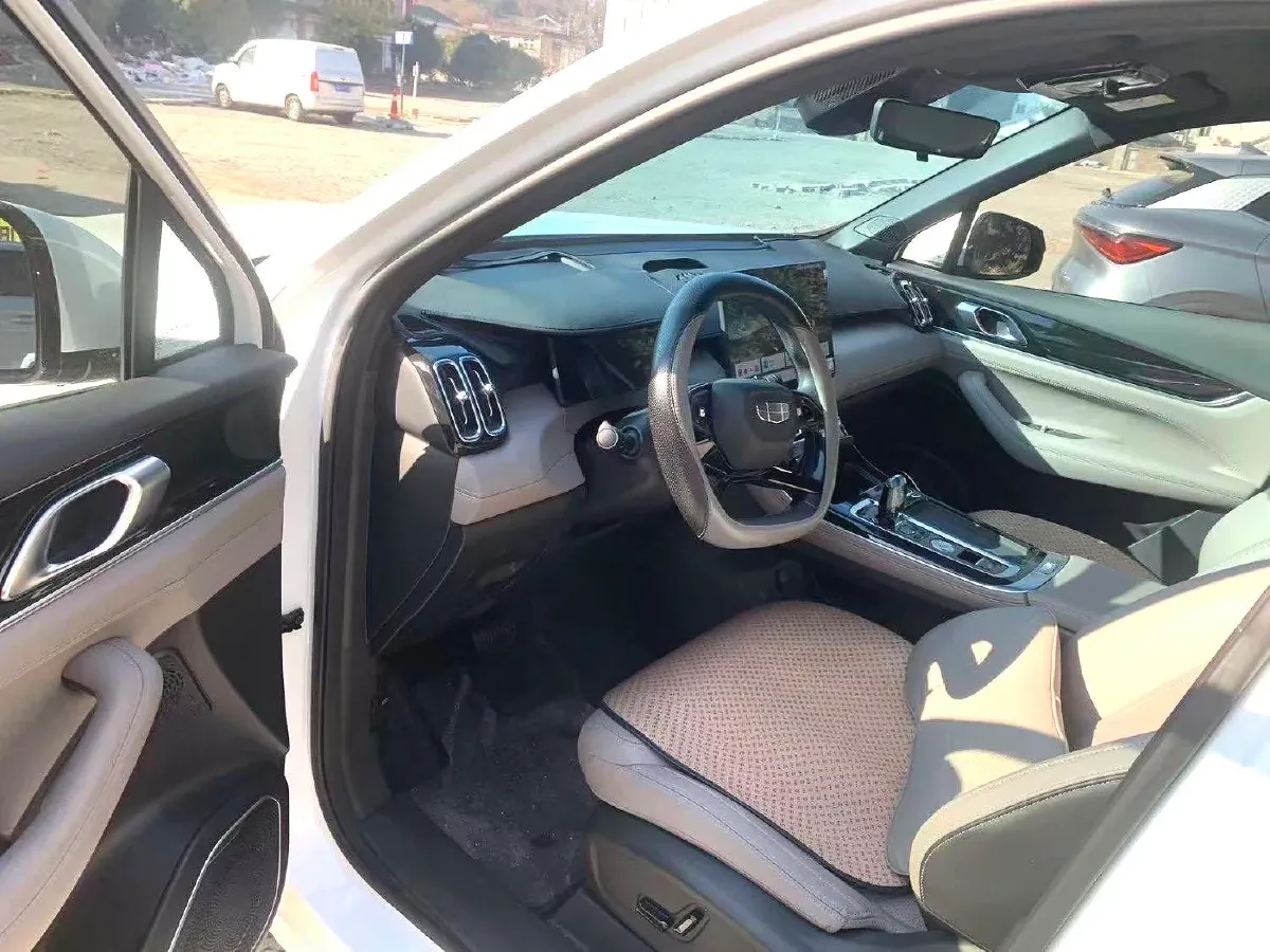 2025 Geely StarRay 1.5T 181HP L4 7DCT,autocango,china used car exporter,china ev exporter,chinese used car exporter,chinese used ev exporter