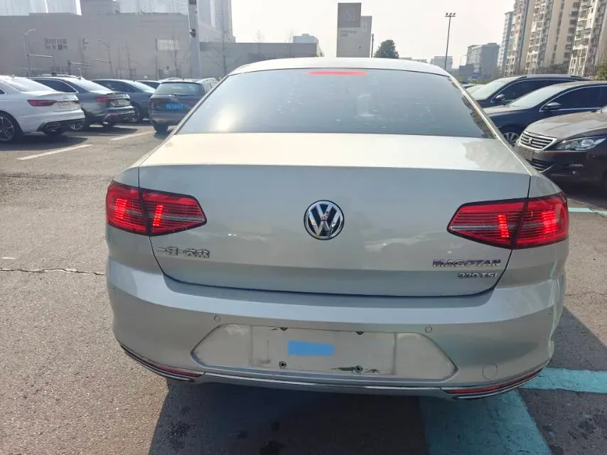 2018 Volkswagen Magotan 1.8T 180HP L4 7DCT,autocango,china used car exporter,china ev exporter,chinese used car exporter,chinese used ev exporter