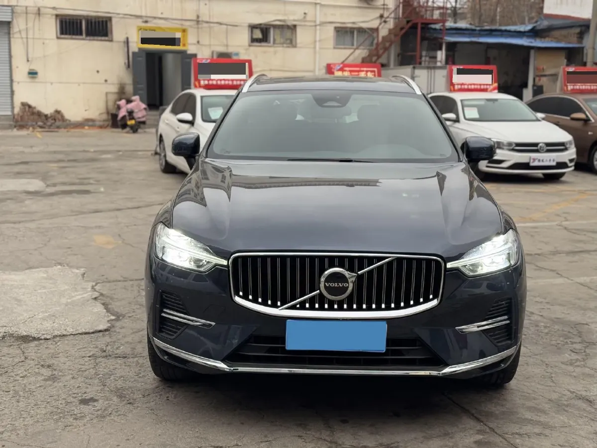 2023 Volvo XC60 2.0T 250HP L4 8AT,autocango,china used car exporter,china ev exporter,chinese used car exporter,chinese used ev exporter