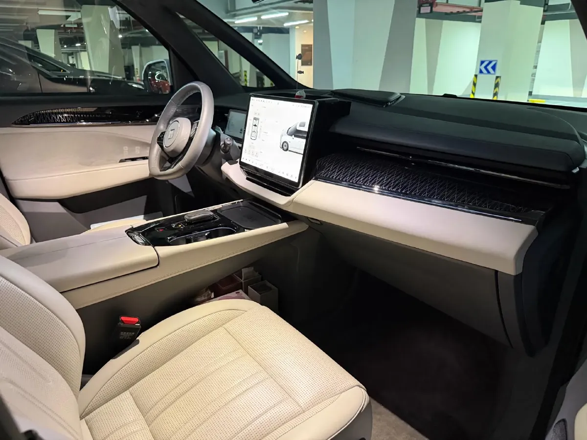 2022 Zeekr 009 BEV 116KWH,autocango,china used car exporter,china ev exporter,chinese used car exporter,chinese used ev exporter