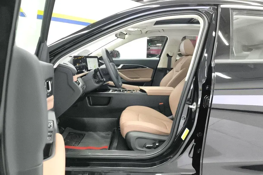 2024 Bestune B70 1.5T 169HP L4 7DCT,autocango,china used car exporter,china ev exporter,chinese used car exporter,chinese used ev exporter