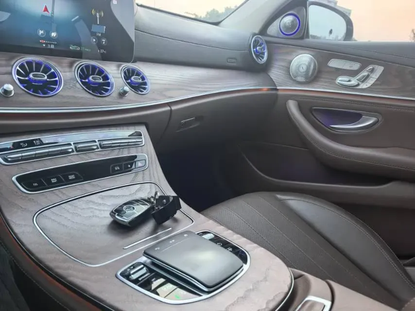 2022 Mercedes-Benz E Class 2.0T 258HP L4 9AT,autocango,china used car exporter,china ev exporter,chinese used car exporter,chinese used ev exporter