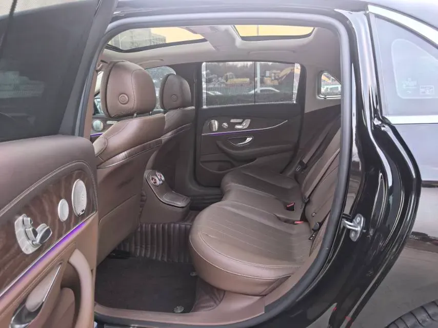 2022 Mercedes-Benz E Class 2.0T 258HP L4 9AT,autocango,china used car exporter,china ev exporter,chinese used car exporter,chinese used ev exporter