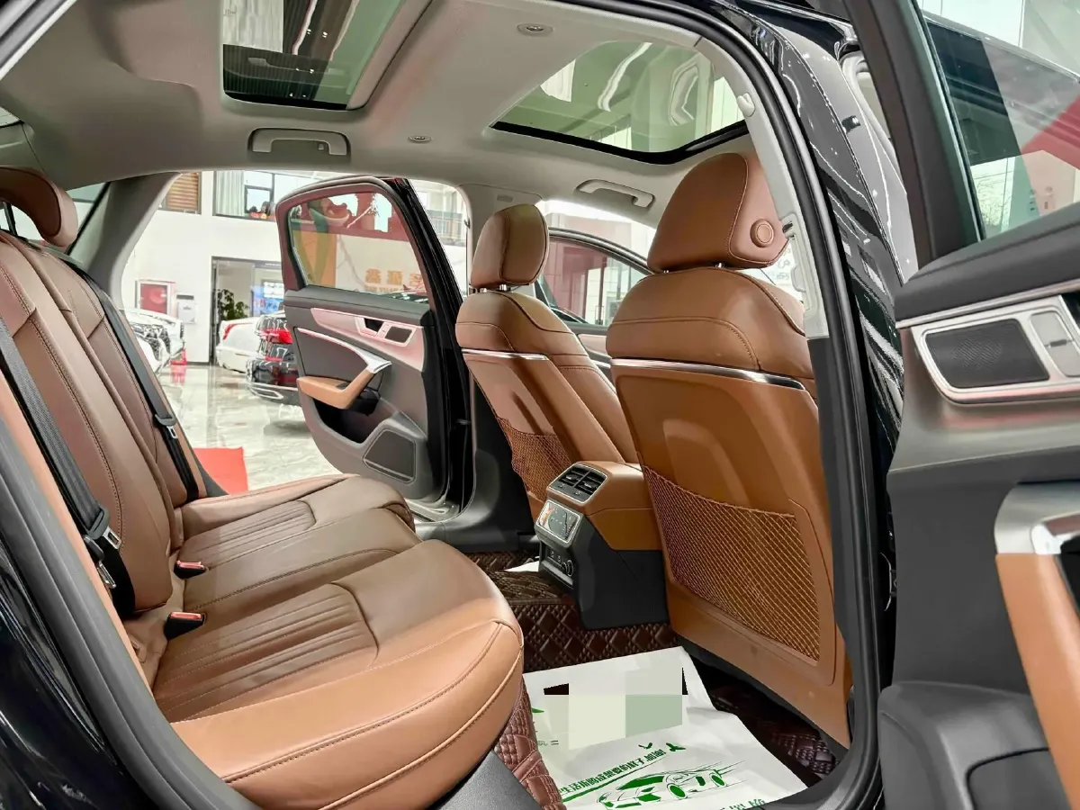 2023 Audi A6L 2.0T 245HP L4 7DCT,autocango,china used car exporter,china ev exporter,chinese used car exporter,chinese used ev exporter