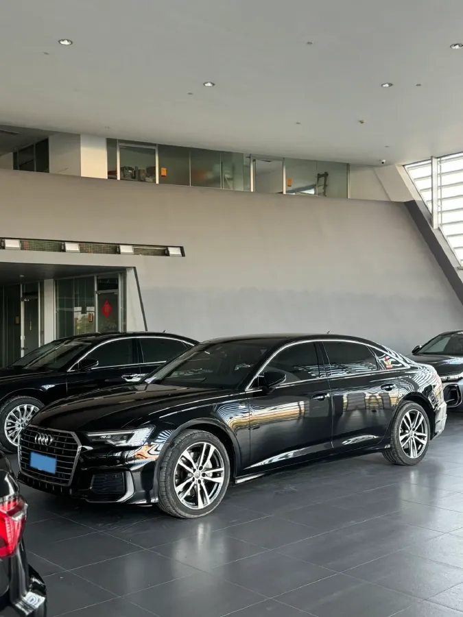 2021 Audi A6L 2.0T 190HP L4 7DCT,autocango,china used car exporter,china ev exporter,chinese used car exporter,chinese used ev exporter