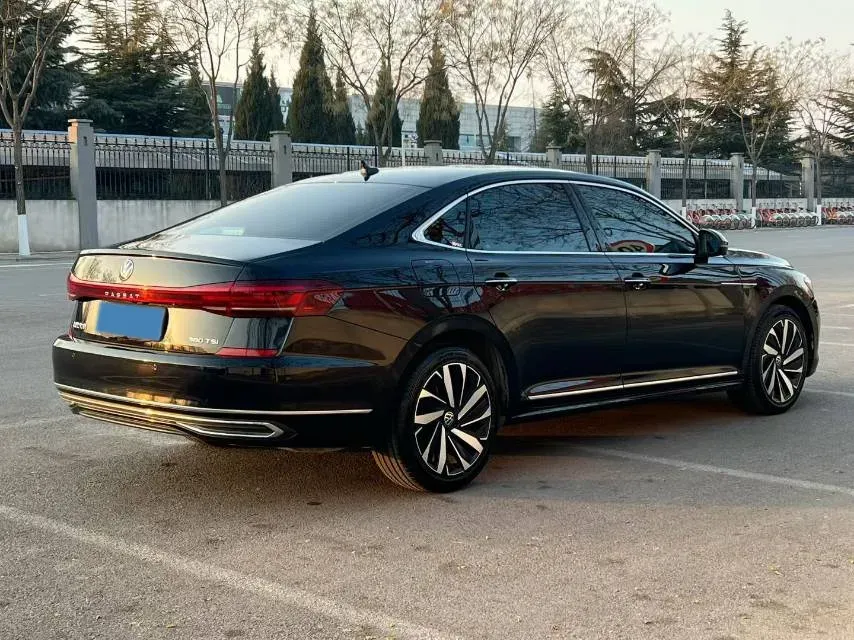 2023 Volkswagen Passat 2.0T 220HP L4 7DCT,autocango,china used car exporter,china ev exporter,chinese used car exporter,chinese used ev exporter