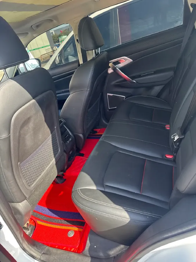 2020 Roewe i6 1.5T 169HP L4 7DCT,autocango,china used car exporter,china ev exporter,chinese used car exporter,chinese used ev exporter