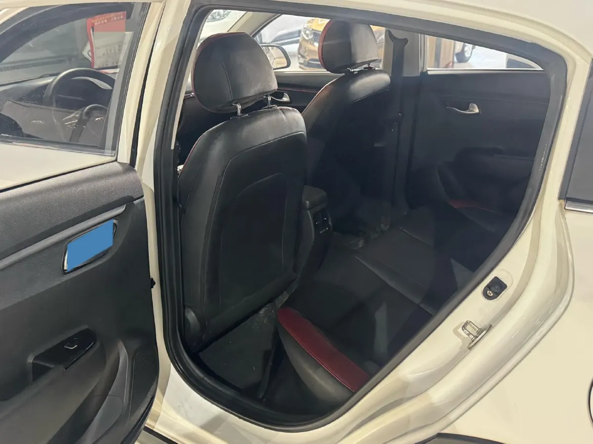 2017 Kia KX Cross 1.4L 100HP L4 6AT,autocango,china used car exporter,china ev exporter,chinese used car exporter,chinese used ev exporter