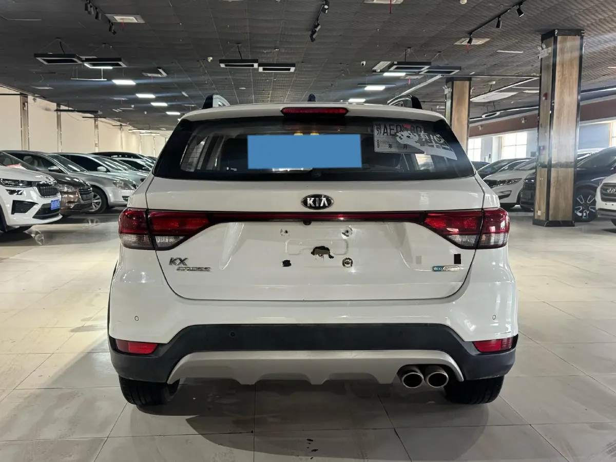 2017 Kia KX Cross 1.4L 100HP L4 6AT,autocango,china used car exporter,china ev exporter,chinese used car exporter,chinese used ev exporter