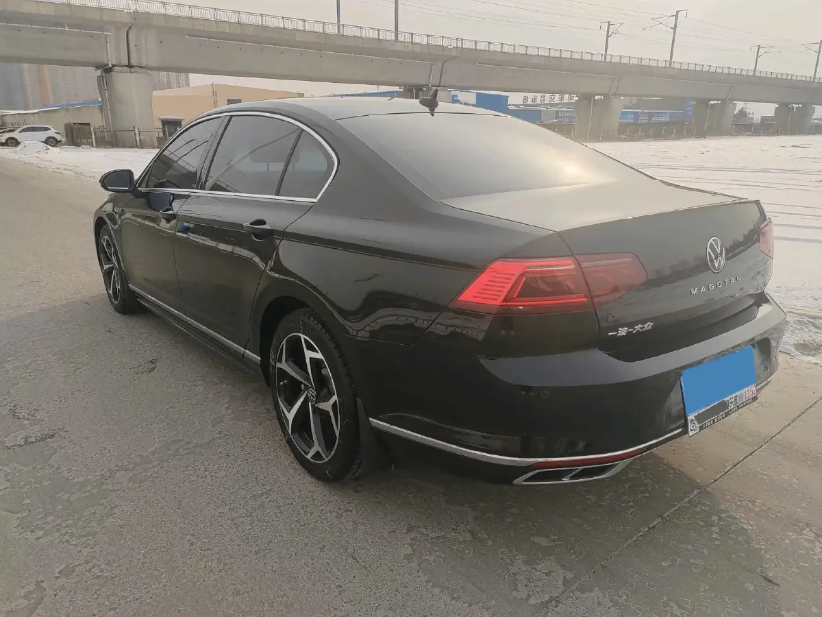 2023 Volkswagen Magotan 2.0T 186HP L4 7DCT,autocango,china used car exporter,china ev exporter,chinese used car exporter,chinese used ev exporter