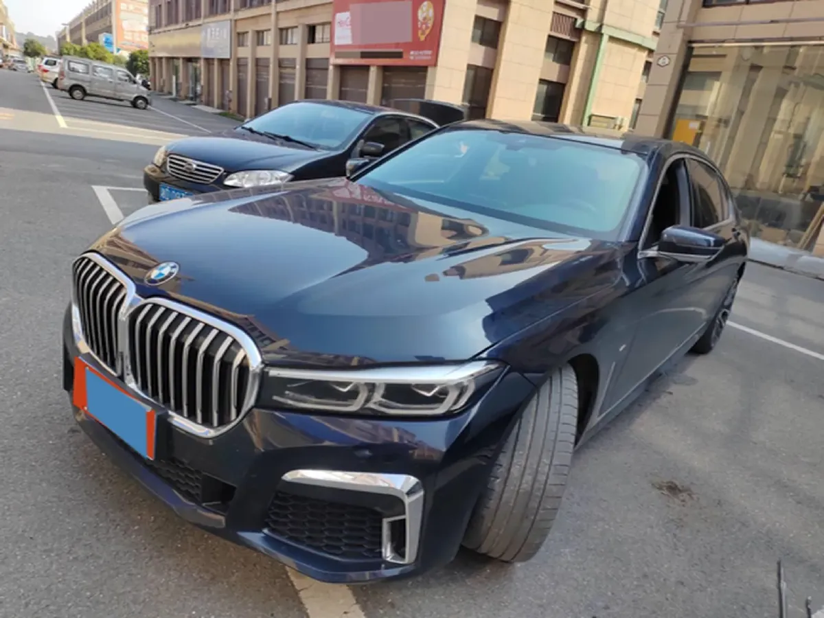 2021 BMW 7 Series 3.0T 340HP L6 8AT,autocango,china used car exporter,china ev exporter,chinese used car exporter,chinese used ev exporter