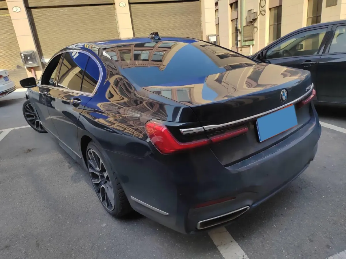 2021 BMW 7 Series 3.0T 340HP L6 8AT,autocango,china used car exporter,china ev exporter,chinese used car exporter,chinese used ev exporter