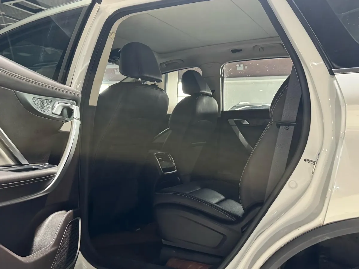 2021 Geely JiaJi 1.8T 184HP L4 7DCT,autocango,china used car exporter,china ev exporter,chinese used car exporter,chinese used ev exporter