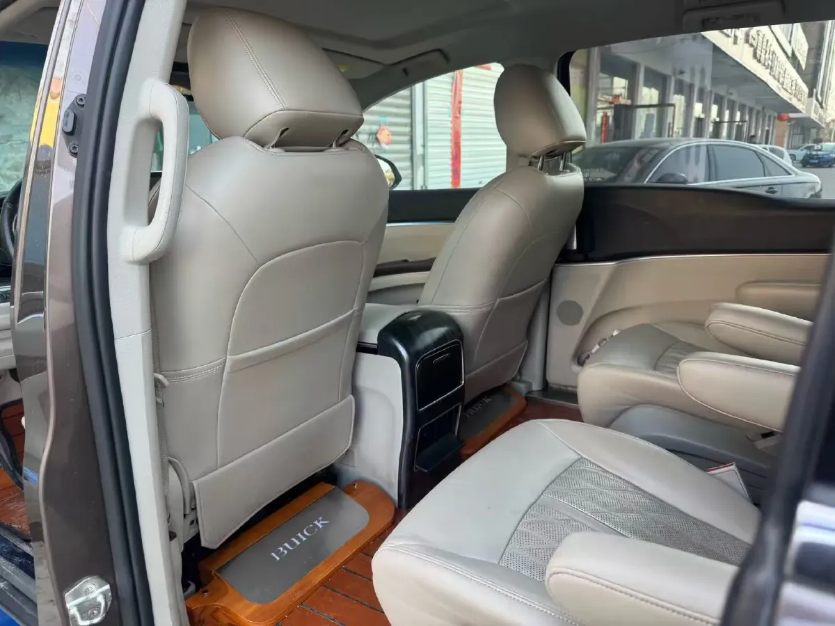 2021 Buick GL8 2.0T 237HP L4 9AT,autocango,china used car exporter,china ev exporter,chinese used car exporter,chinese used ev exporter