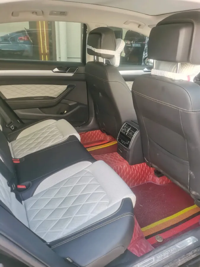 2023 Volkswagen Magotan 2.0T 186HP L4 7DCT,autocango,china used car exporter,china ev exporter,chinese used car exporter,chinese used ev exporter