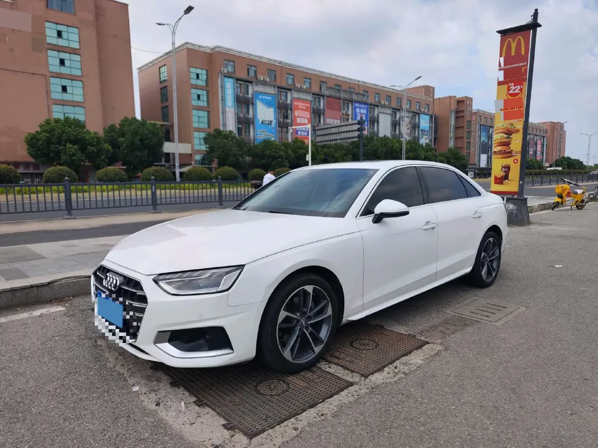2020 Audi A4L 2.0T 190HP L4 7DCT,autocango,china used car exporter,china ev exporter,chinese used car exporter,chinese used ev exporter